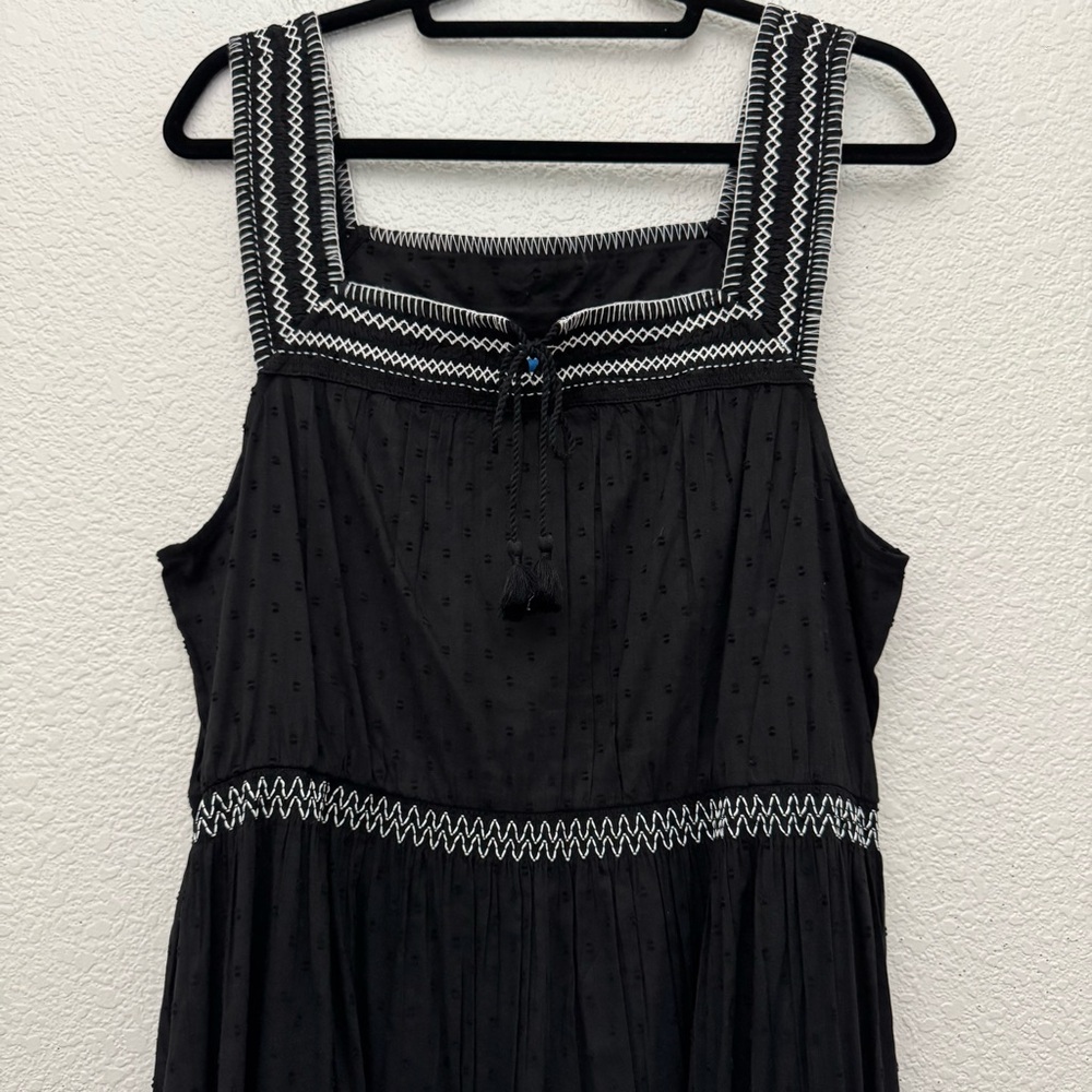 Old Navy Sleeveless Waist Defined Embroidered Clip Dot Maxi Dress Black NWT - Picture 4 of 16